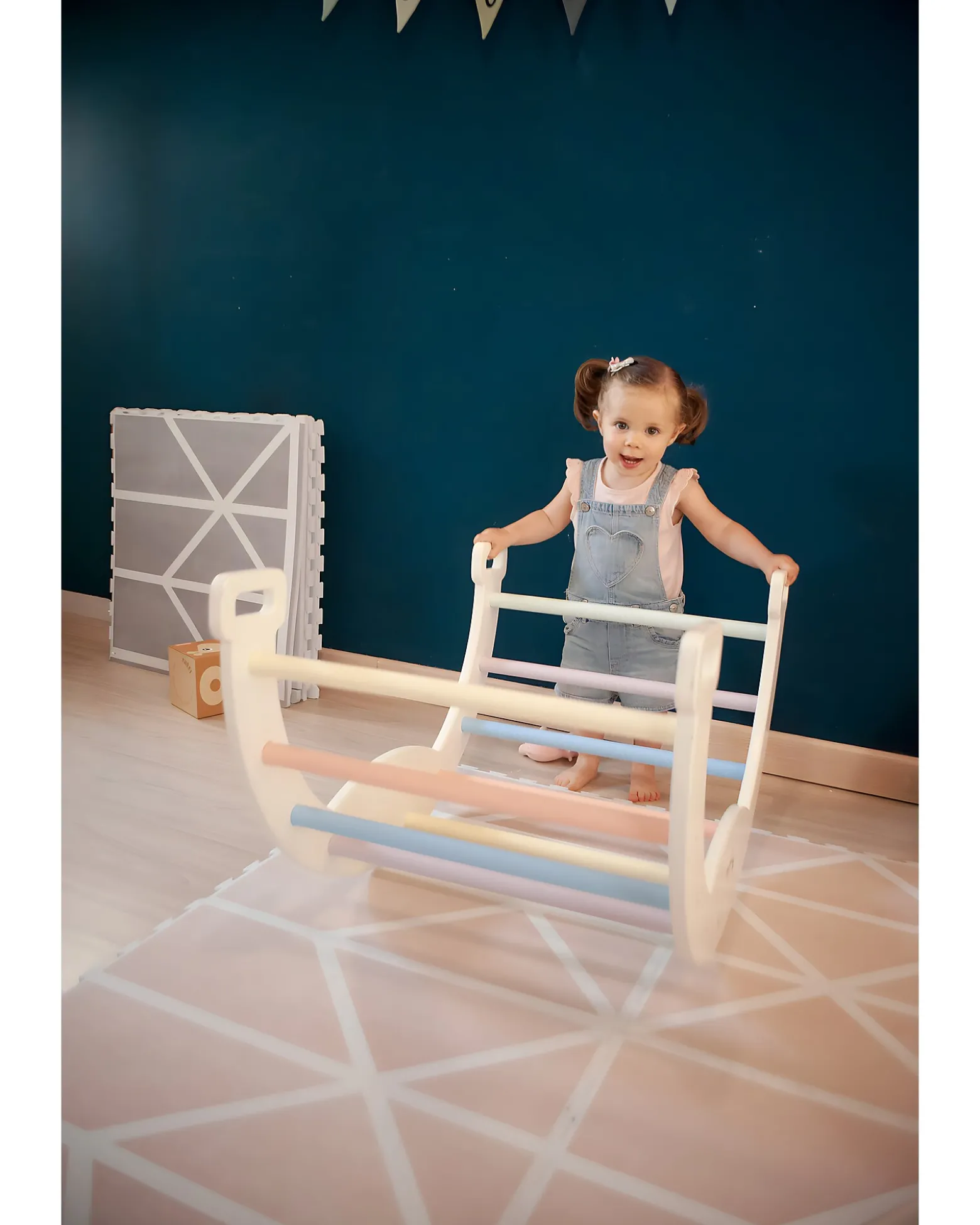 Arco Montessori Rainbow - Cotton Candy - Sviluppa Equilibrio e Agilità