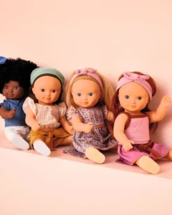Bambola 'Lovely Sophie' con Capelli Pettinabili, Abiti e Accessori - 32cm