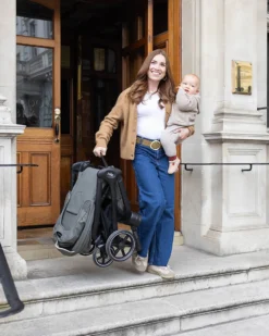 Passeggino Valora 4 in 1 - Evergreen - Compatto, Reversibile con Parapioggia e Adattatori - dalla Nascita fino a 22 kg