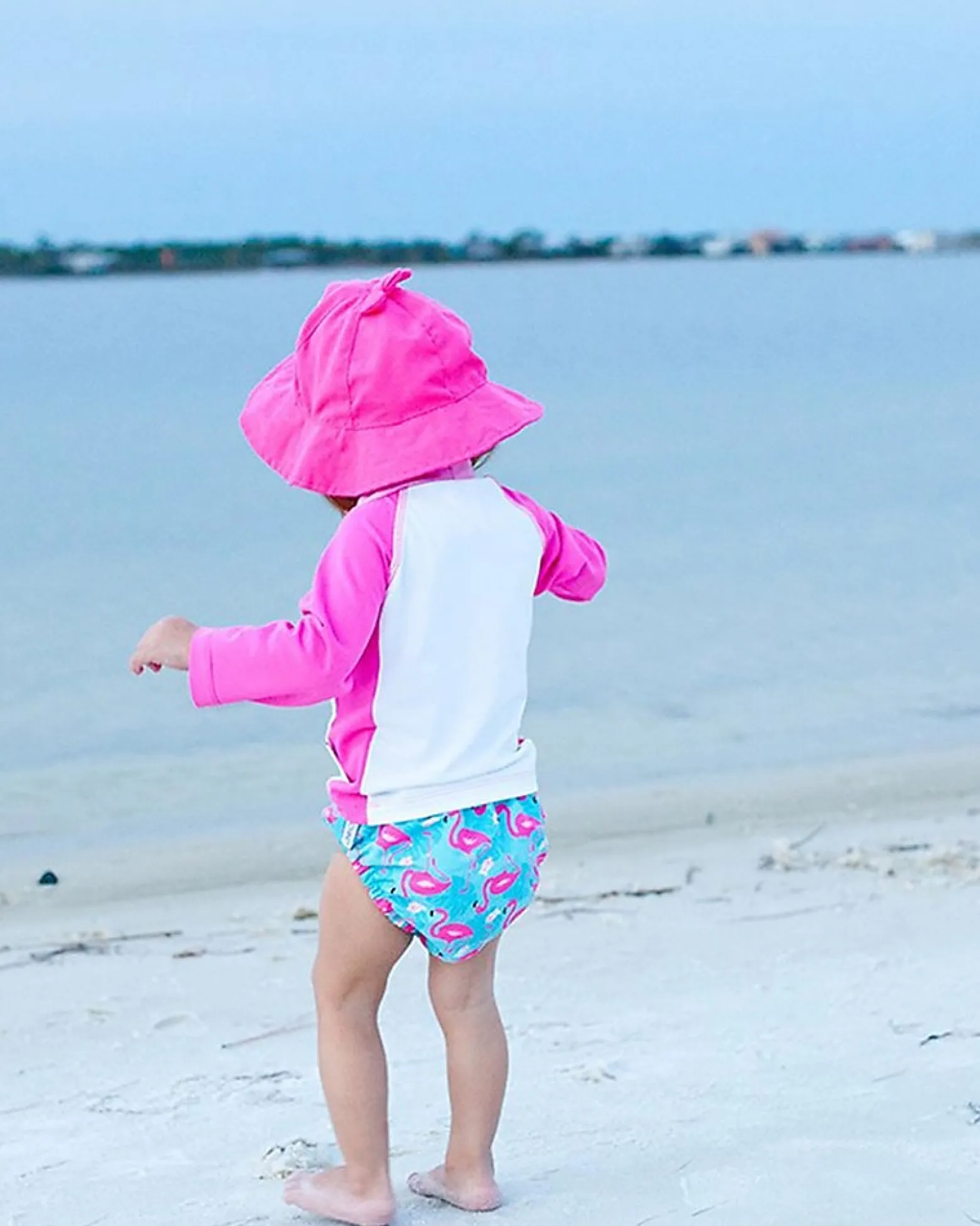 Set Baby Costumino Contenitivo + Cappellino, Fenicottero - UPF 50+