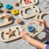 Set 6 Giochi Sensoriali in Legno di Gomma FSC - Forme Geometriche - Easy Hold - 12m+