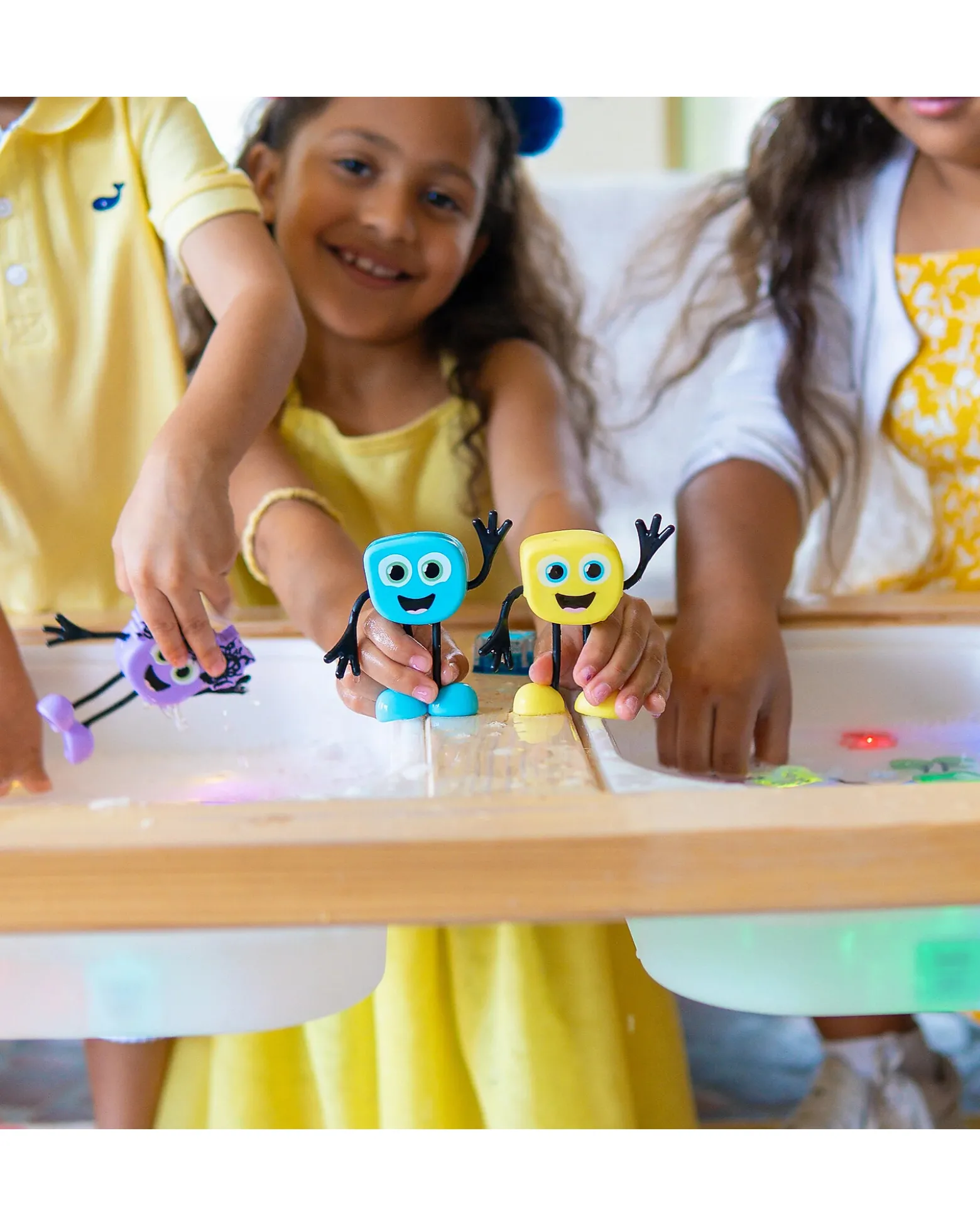 Set Personaggio Blair - con 2 Cubi Inclusi - Azzurro - Adatto da 3 anni - 100% Plastica Riciclata