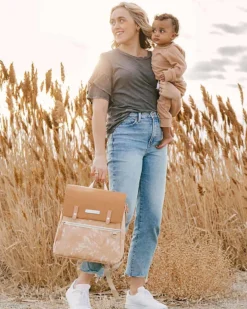 Zaino Meta - Sabbia - Soluzione Ultraleggera Funzionale ed Elegante per Te e il tuo Bambino!